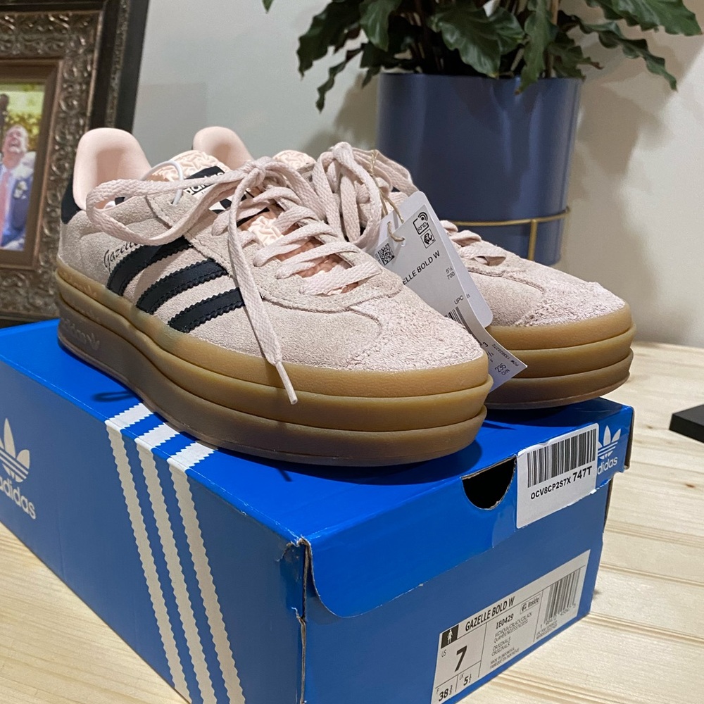 Adidas Gazelle Bold Sz 7 Wonder Quartz Core Black